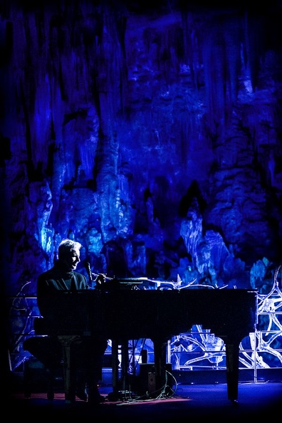 Claudio Baglioni nelle Grotte - Per incanto e per amore 18 Dicembre 2015   (9).jpg
